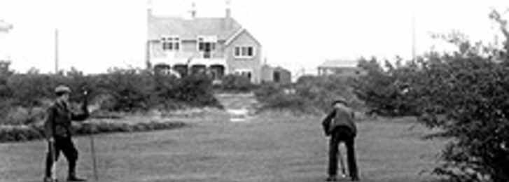 A vintage photo of the Banstead Downs Club, home course for 1913 US Open Contender Wilfrid Reid.