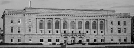 A photo of Des  Moines City Hall